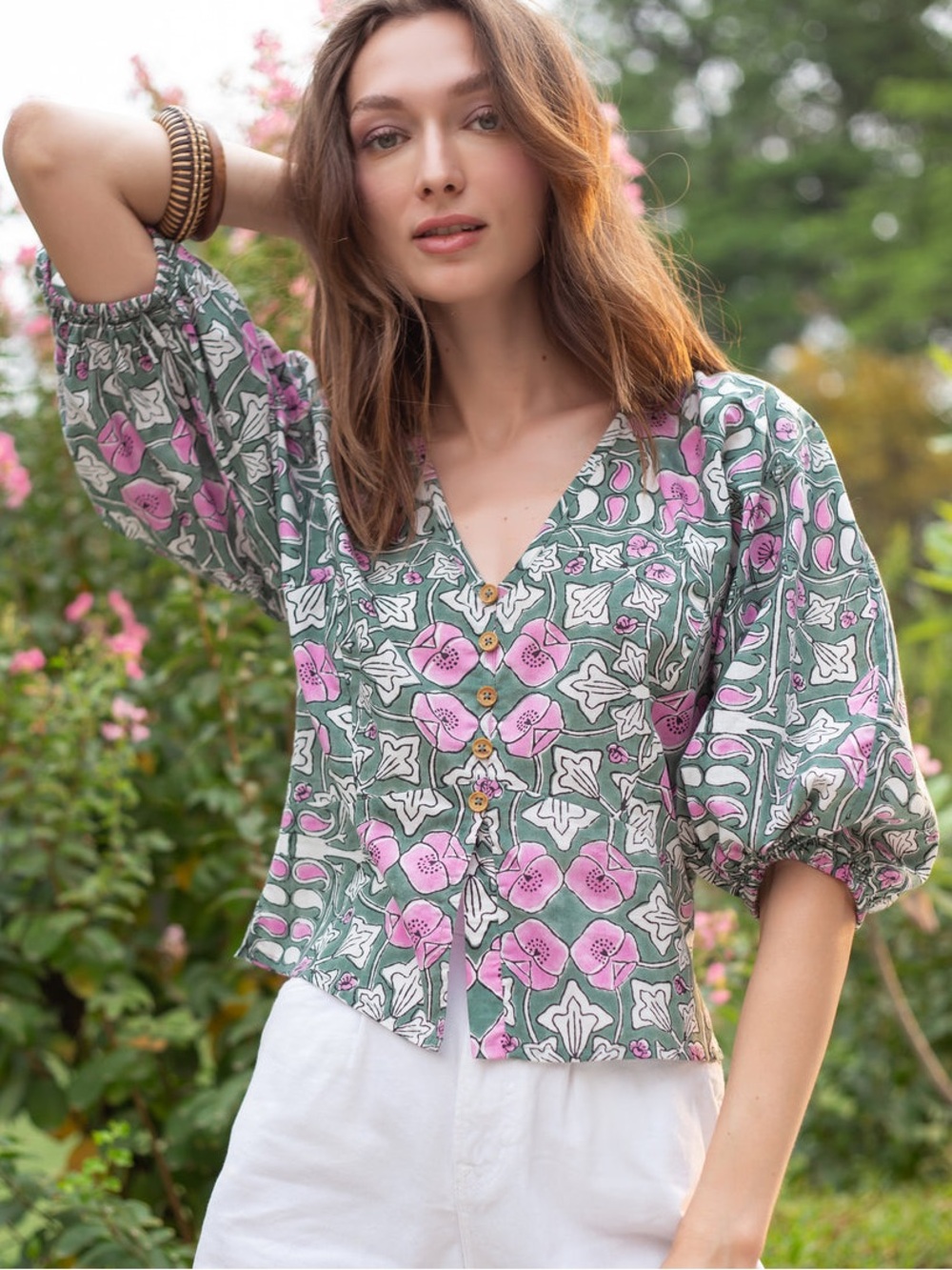 NWT Beyond by Vera Vivi Top in Heritage Wisteria Verdure Print - Picture 3 of 11